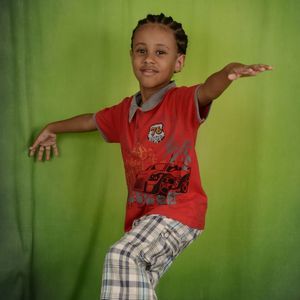 Meet your Posher, Ian daniel hermes